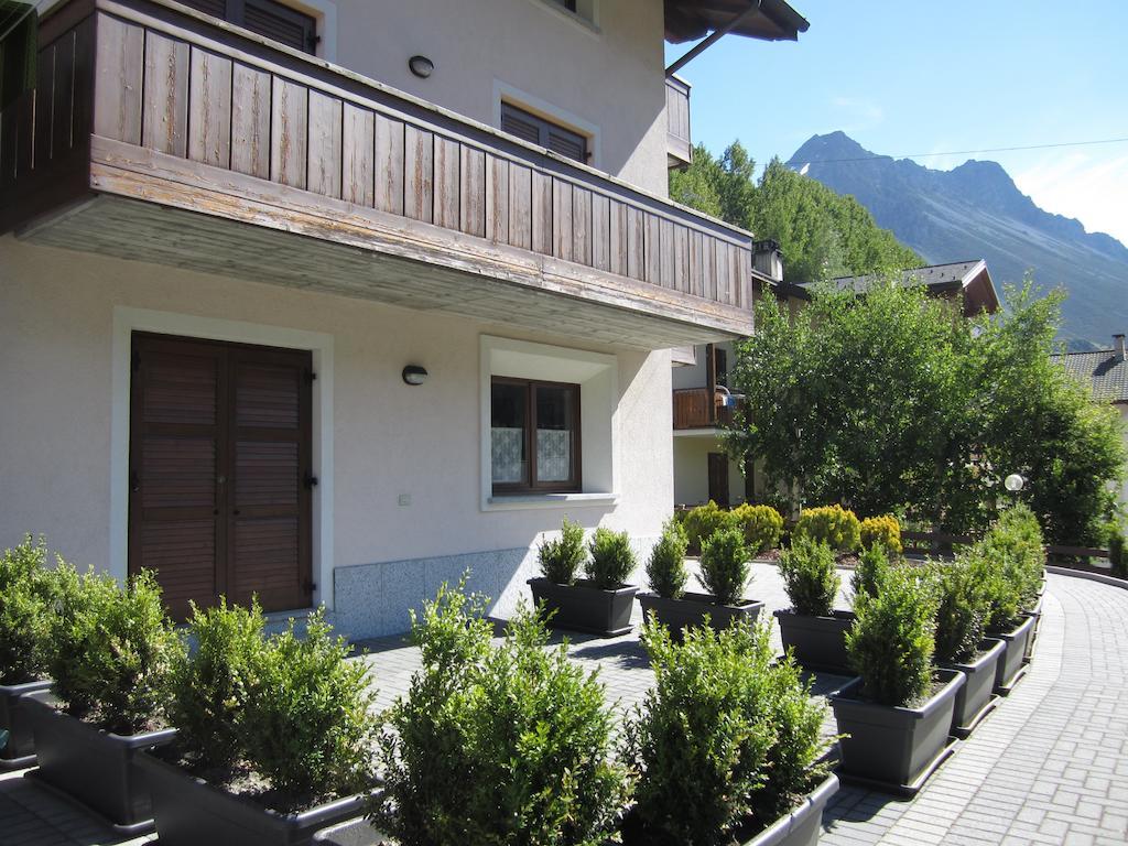 Casa Grazia Lägenhet Isolaccia Exteriör bild
