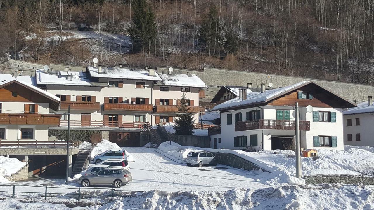 Casa Grazia Lägenhet Isolaccia Exteriör bild